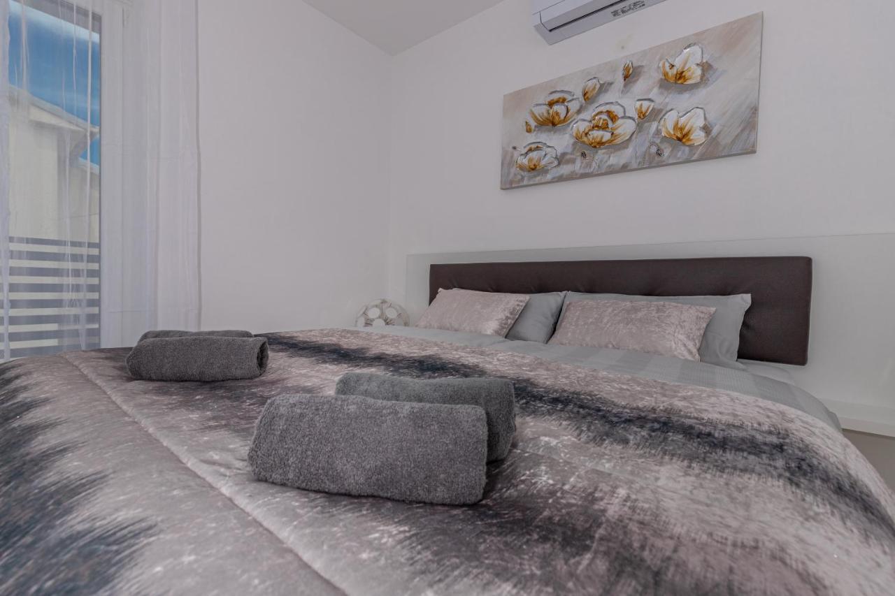 Apartmani Kecman Crikvenica Exterior foto