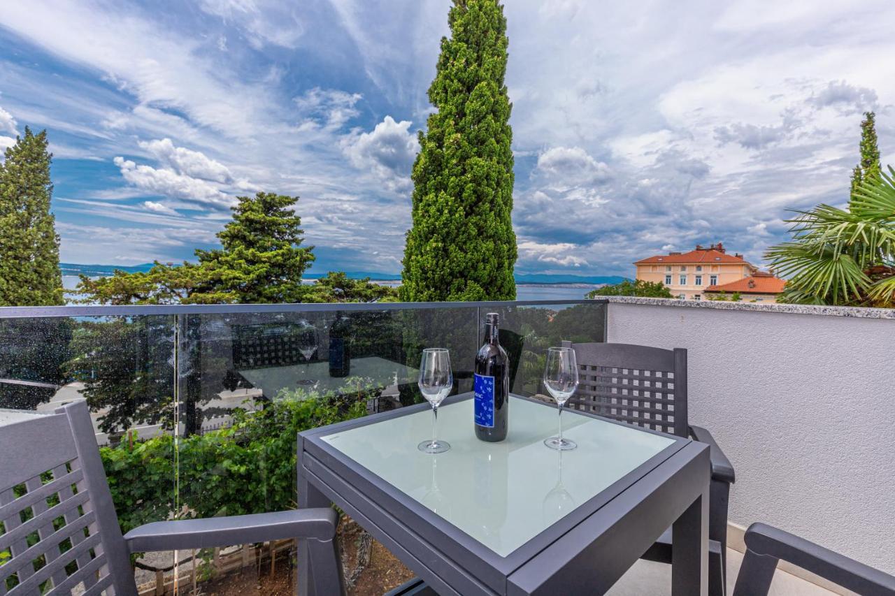 Apartmani Kecman Crikvenica Exterior foto
