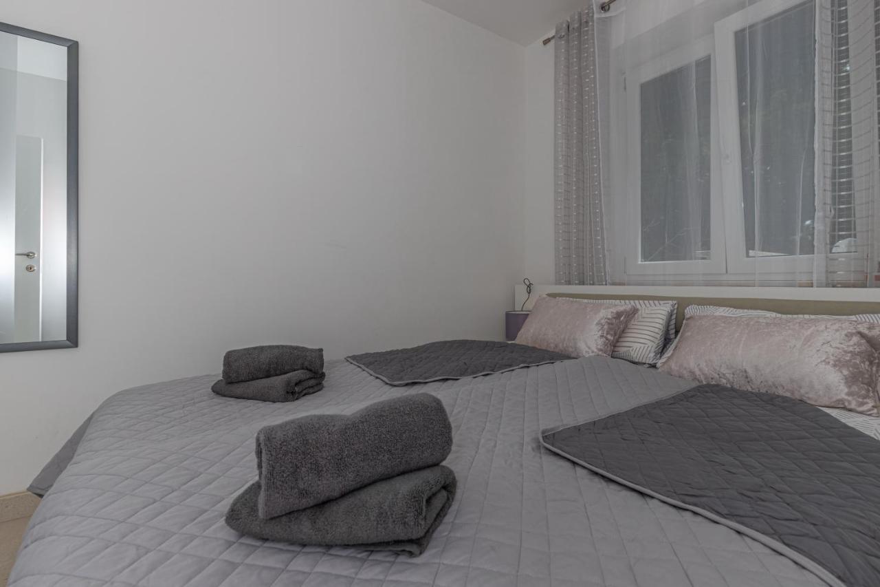 Apartmani Kecman Crikvenica Exterior foto